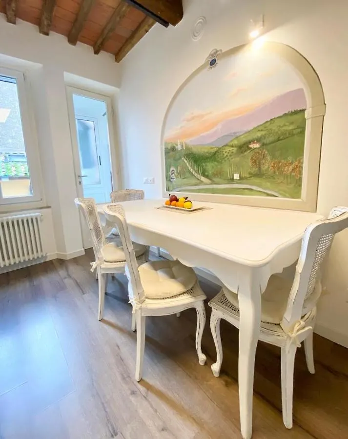 Tuscany Design Apartment Пьетразанта