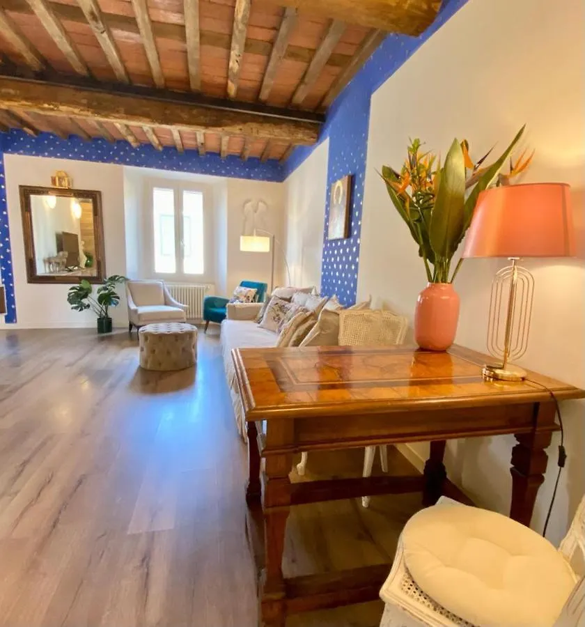 Tuscany Design Apartment Пьетразанта Италия